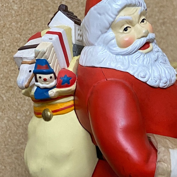 Coca Cola Santa Claus Mechanical Ertl Bank 1st in the Series Moving Train. - Picture 5 of 11